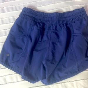 Lululemon shorts size 6